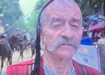 Slobodna Dalmacija – Kiša lije i ide mu niz obraze, a brk pada… Namještač alkarske mete za ‘Slobodnu’ o danu koji nikad neće zaboraviti