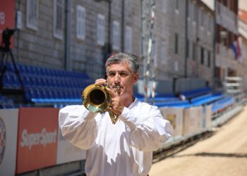 Slobodna Dalmacija – Legendarnog trubača dotuklo, nakon 30 godina propušta Alku? ‘Dat ću sve od sebe, ako ne budem mogao, imam asa u rukavu’
