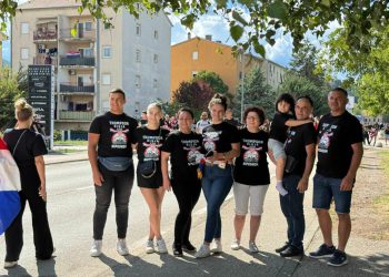 Slobodna Dalmacija – Naišli smo na veselu ekipu Slavonaca koji su došli u Sinj umjesto u Zagreb: ‘Iskreno, očekivali smo…’