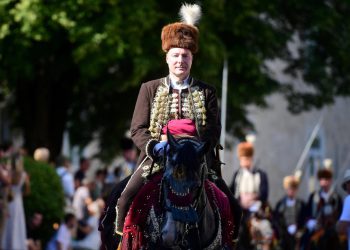 Slobodna Dalmacija – O govoru alkarskog vojvode se još priča: sjeli smo sa Šušnjarom, pretresli sve oko Alke, politike. Ovaj čovjek obećava!