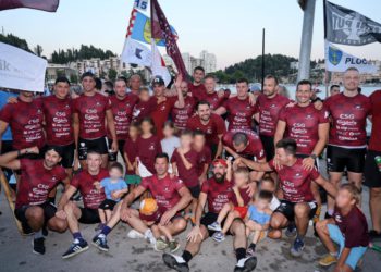 Slobodna Dalmacija – Od Save do Neretve razbijaju predrasude. Priča o hrabroj ekipi koja četiri godine zaredom pobjeđuje na Maratonu lađa