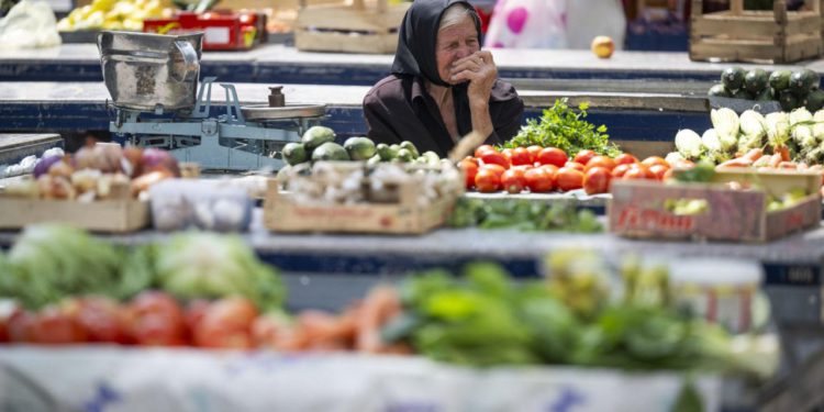 Slobodna Dalmacija – Omiljenoj deliciji Splićana naglo pala cijena! Na Pazaru imaju objašnjenje: ‘Kako mi se tko dopadne, tako naplatim…’