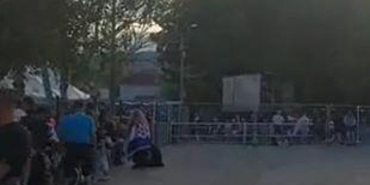 Slobodna Dalmacija – Osobe s invaliditetom smjestili na ‘posebno’ mjesto, nemaju ni hrane ni pića; čitatelji ogorčeni: ‘Ne daju nam izać!’