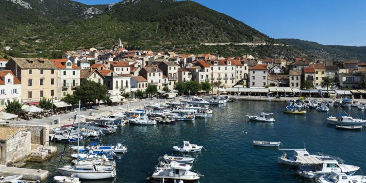 Slobodna Dalmacija – Otok ostaje bez jedne od najvažnijih komunalnih tvrtki; država im zabila zadnji čavao u lijes, gradonačelnici bijesni!