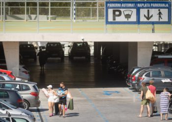 Slobodna Dalmacija – Pogledajte ovog ‘pobjednika dana‘…Koliko moraš bit komotan da ovako parkiraš u novootvorenoj garaži na Žnjanu