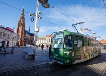 Slobodna Dalmacija – Preskupi stanovi otjerali mladu podstanarsku obitelj s dvoje djece. Za ovo su pod Marjanom mogli kupiti tek garsonijeru