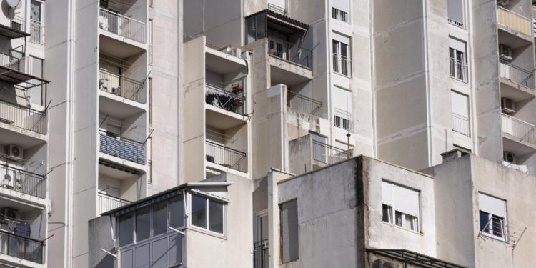 Slobodna Dalmacija – Pronašli smo najjeftiniji stan u Splitu! Ima solidan broj kvadrata, ali radit će štemalica; zavirite u ovaj ‘biser’