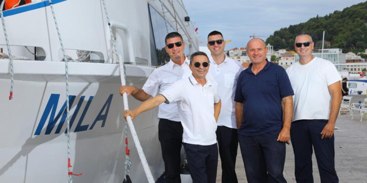Slobodna Dalmacija – Proveli smo dan s posadom ‘Jadrolinijina’ katamarana ‘Mila’: zapovjednik Korolija otkrio nam je sve o životu na moru