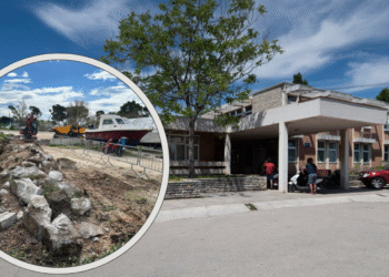 Slobodna Dalmacija – ‘Susjedi’ Domu zdravlja prije 5 mjeseci ‘pomeli’ zid, uzurpirali mu parcelu i još ništa?! Ravnatelj sliježe ramenima…