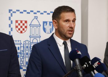 Slobodna Dalmacija – Šuta: ‘Pozivam Inspektorat da zabrani radove na brodu Moby Drea! A ono što je jučer izgovorio glasnogovornik škvera…’