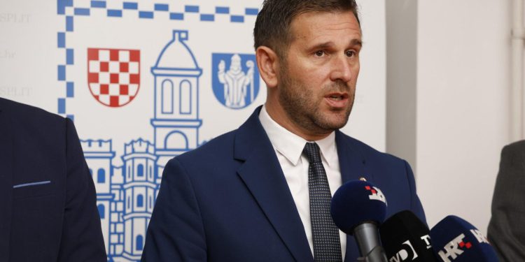 Slobodna Dalmacija – Šuta: ‘Pozivam Inspektorat da zabrani radove na brodu Moby Drea! A ono što je jučer izgovorio glasnogovornik škvera…’