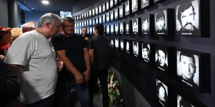 Slobodna Dalmacija – U Sinju otvoren Spomen-prostor za 116 sinjskih i cetinskih heroja: stigao je i Plenković, donosimo veliku fotogaleriju