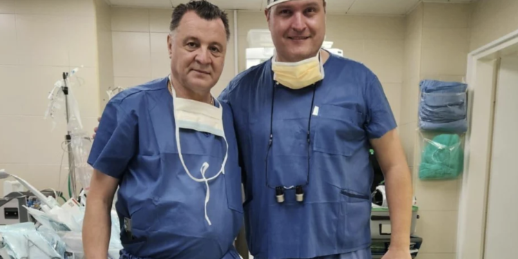 Slobodna Dalmacija – U splitskom KBC-u obavljen jedan od najkompleksnijih zahvata: ‘Pacijenta smo spasili od smrti, tumor bi išao u srce’