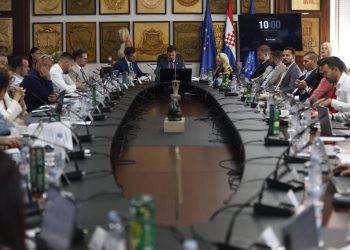 Slobodna Dalmacija – Usvojen rebalans proračuna! Srednjoškolcima besplatni udžbenici, predškolcima besplatan vrtić, sanira se Marjan…