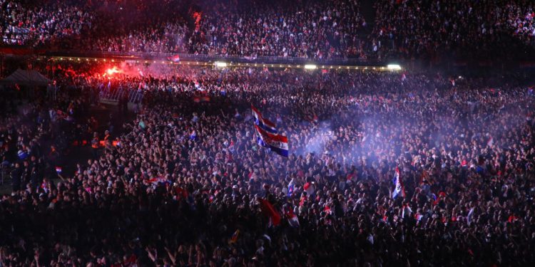 Slobodna Dalmacija – VIDEO Pogledajte kaos sinoć nakon koncerta, ljudi su izašli iz auta i krenuli pješice: ‘Ovo je katastrofa‘