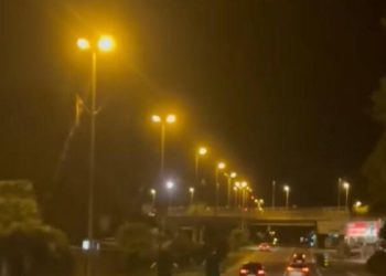 Slobodna Dalmacija – VIDEO Snimljen novi par kamikaza na splitskoj prometnici, ljudi su bijesni: ‘Di je policija?!’, ‘Za to krivim roditelje’