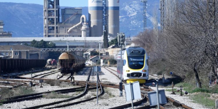 Slobodna Dalmacija – Za stanovnike okolice Splita konačno stiže spas; godinu dana su čekali dozvolu i evo je! Još samo jedna sitnica…