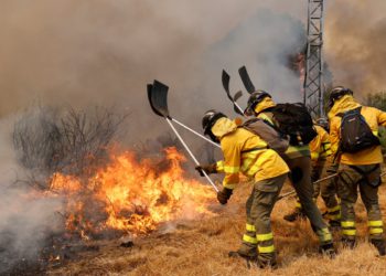 Španjolska dodaje još 500 vojnika za borbu protiv požara dok se zemlja peče pod proširenim toplinskim valovima