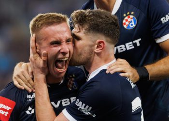 Sportske novosti – Bivši dinamovci oduševljeni: ‘Vidio sam europski Dinamo’; ‘ Energija naprosto pršti iz te momčadi!’