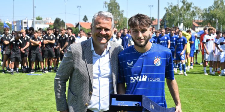 Sportske novosti – Boban nije čekao ni dana! Novi talent Modrih već je odbio Nizozemce: ‘A slušao sam kako nemam klasu za Dinamo’