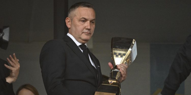 Sportske novosti – Drama u HNS-u završava velikim obračunom: Dinamo i Hajduk čvrsto uz Kustića, sprema se revolucionarna promjena!