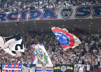 Sportske novosti – Euforija se ugasila, još su svježe rane iz Tirane. Ipak, hajdučki puk jednu stvar sigurno neće napraviti