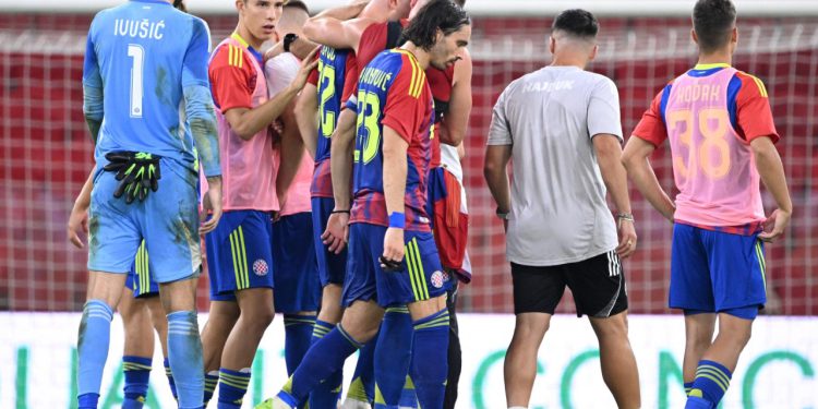 Sportske novosti – Hajduk se mora pomiriti s tužnom istinom: ‘Žao mi je samo ove dice, ne znaju za Europu u dugim rukavima’