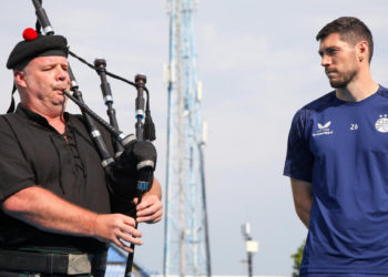 Sportske novosti – Iznenađenje i velika čast za novi ‘Dinamov zid’! Zaslužio je i ceremoniju na Maksimiru: ‘Molimo te da paziš na naš gol’