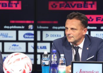 Sportske novosti – Kovačević najavio dvoboj s Vukovarom, otkrio i kada će se priključiti Zajc: ‘Boli me glava oko toga koga staviti’