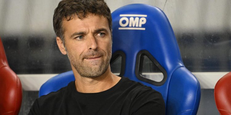 Sportske novosti – Potopljeni Poljud, dramatična pobjeda Bijelih i ‘tajni razgovor’ predsjednika Istre i Hajdukova trenera Garcije