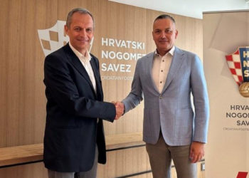 Sportske novosti – Potres u HNS-u: Kustić okupio suce, velike promjene u Sudačkoj komisiji, ali čelni čovjek ostaje?!