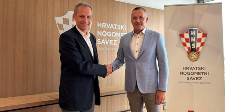 Sportske novosti – Potres u HNS-u: Kustić okupio suce, velike promjene u Sudačkoj komisiji, ali čelni čovjek ostaje?!