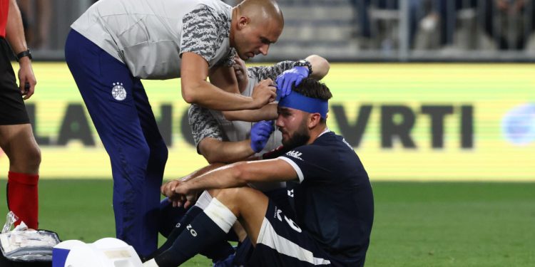 Sportske novosti – Raskrvareni junak Dinama: ‘Glava je dobro, najbitnija je pobjeda’; Radeljić: ‘Platili smo zbog lošeg početka’