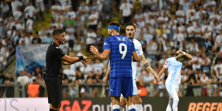 Sportske novosti – Šef sudaca igra se s Kustićevim strpljenjem: Pa kakva su to objašnjenja?! Je li monsieur Layec zreo za “au revoir”?