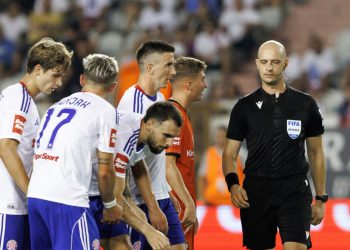 Sportske novosti – Sudačka komisija: Oba penala su ispravno dosuđena za Hajduk, a Rijeka nije trebala dobiti crveni karton