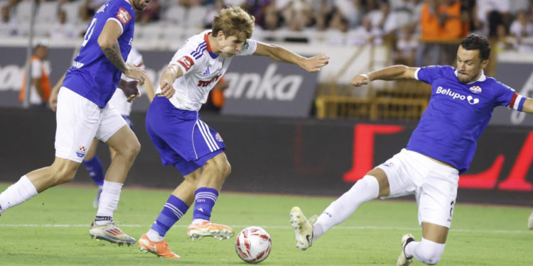 Sportske novosti – VIDEO: Erceg pogrešno svirao dva penala. Pogledajte situacije