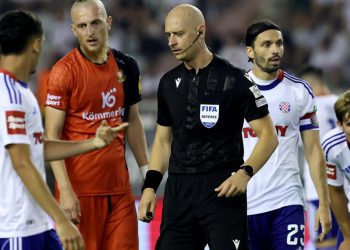 Sportske novosti – VIDEO Poslušajte komunikaciju suca Bela i VAR sobe na Poljudu: ‘Punom ga je nagazio, dat ću mu crveni…’