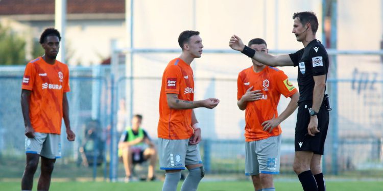 Sportske novosti – Varaždin usred žestoke rasprave o suđenju lopticu prebacio Komisiji: ‘Klub neće davati daljnje izjave…’