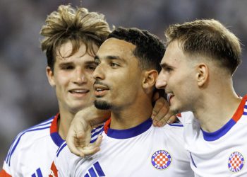 Sportske novosti – Veić pohvalio gestu Benrahoua, Jeličić poručio: ‘On je trenutačno najbolji igrač Hajduka! To je imao i Prosinečki’