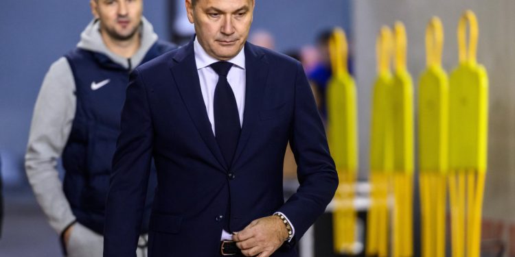 Sportske novosti – Velika odluka pred HNS-om! Kustić nije spreman dati Dinamu i Hajduku ključeve, a priča o održanoj sjednici je izmišljotina