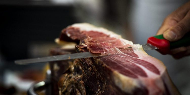 Sprema se velika fešta dalmatinske delicije: Doznajte što vas sve čeka na Međunarodnom festivalu pršuta u Drnišu