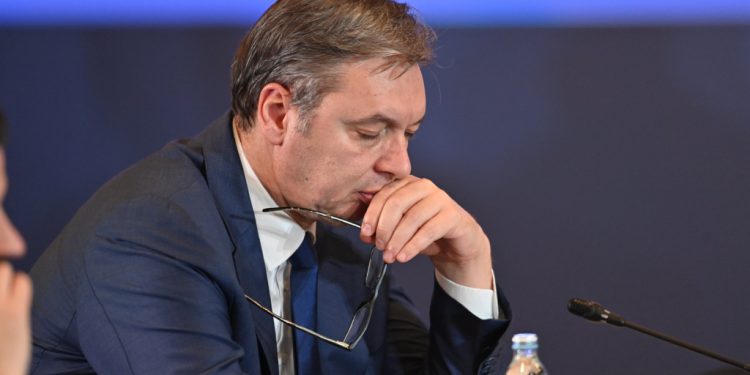 Srbija u kaosu, Vučić zacvilio u javnom obraćanju: ‘Ovo je posljednja faza’
