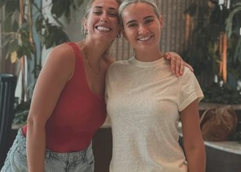 Stacey Salomon stječe slatko prijateljstvo s ‘Down to Doard’ Molly-Mae Hague na turskom odmoru nakon sastanka na večeri dok ona donosi poziv na vikendicu za kiseli krastavci