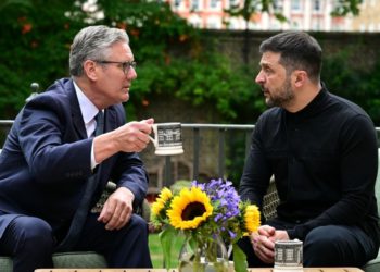 Starmer je uputio Zelenskog kako se ponašati oko Trumpa – Media – RT World News