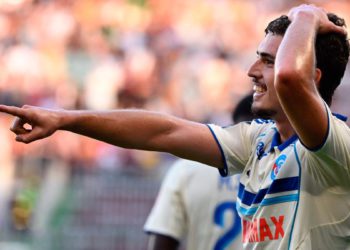 Strasbourg je podnio dvadeseto stoljeće: Samo dječaci iz trećeg tisućljeća na terenu