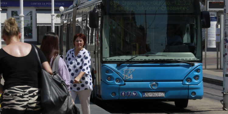 Strava u Zagrebu: Vozač ZET-a u rano jutro izboden nožem, kolege u šoku