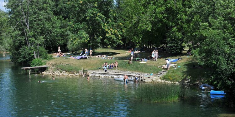 Sumnja se na strašno onečišćenje rijeke koju Hrvati obožavaju: Biser prirode izgleda grozno