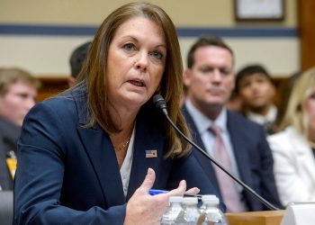 Tajna služba neće obnoviti sigurnosno odobrenje bivšeg redatelja Kim Cheatle