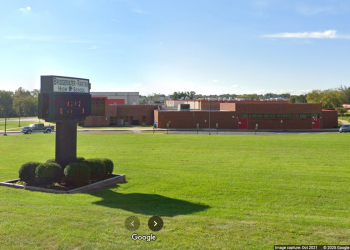 ‘This Is America’: Učiteljica teretane u New Jerseyju rekla je egipatskom muslimanskom studentu da će u ‘zatvoru’ biti 16 tijekom kampanje za nasilje, navodi se u tužbi