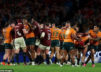 Treći i posljednji test Lavova u Australiji spušta se u kaos dok se munjeće snage privremeno suspendiraju u Sydneyu